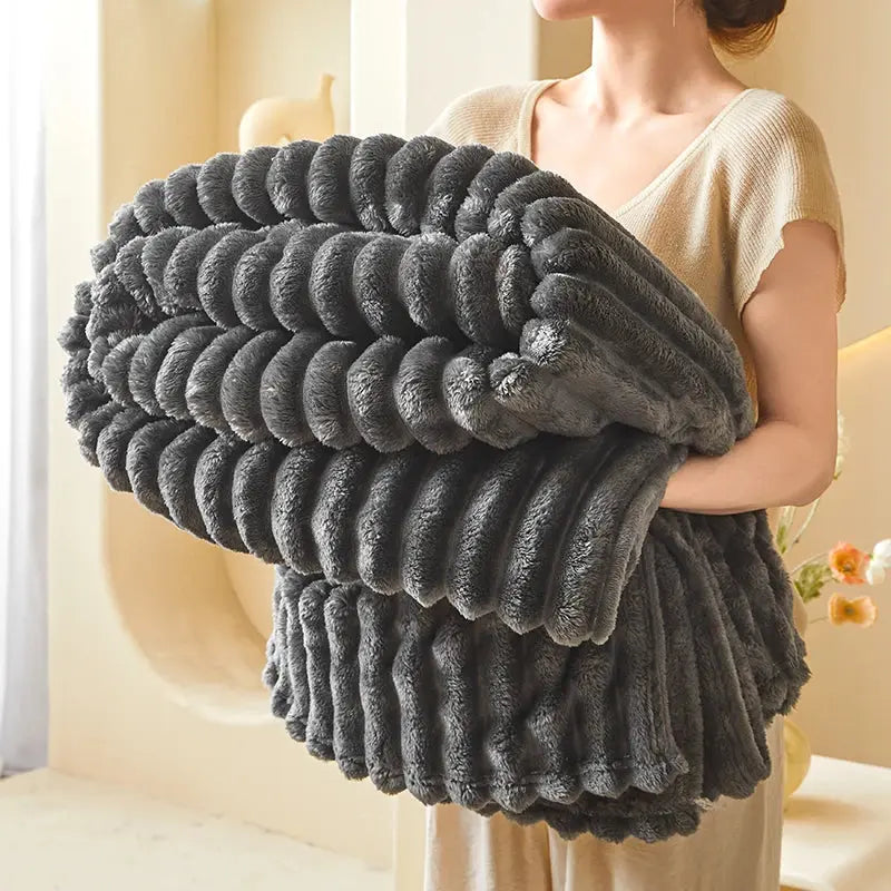 Warm and comfortable striped flannel blanket, faux rabbit fur blanket, soft and warm sofa blanket, ideal for napping, office use Watra