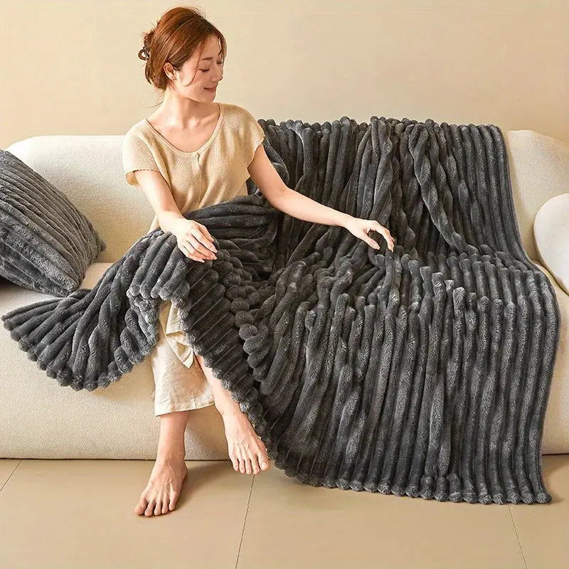 Warm and comfortable striped flannel blanket, faux rabbit fur blanket, soft and warm sofa blanket, ideal for napping, office use Watra