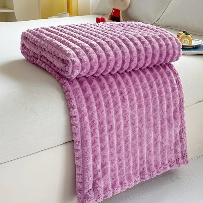 2025 New Solid Color Imitation Fur Plaid Flannel Blanket Winter Office Nap Blanket Air Conditioner Blanket Watra